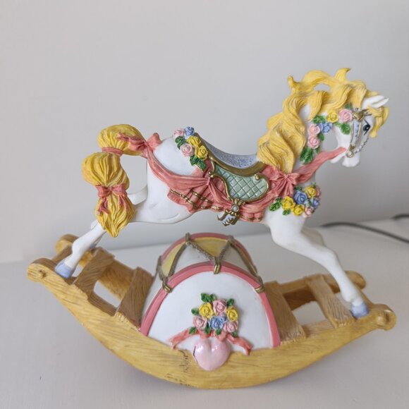 Music Box - carousel - Picture 5 of 9